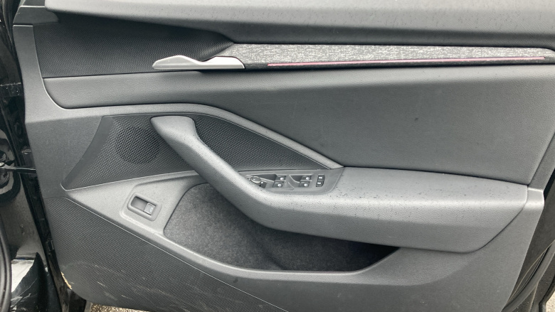 Skoda Superb 1.5 TSI e-TEC SE L 5dr DSG Petrol Hatchback